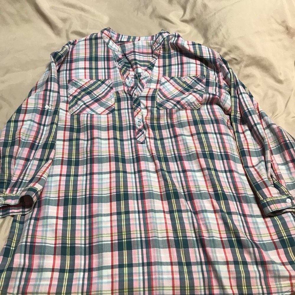3/4 sleeve top.